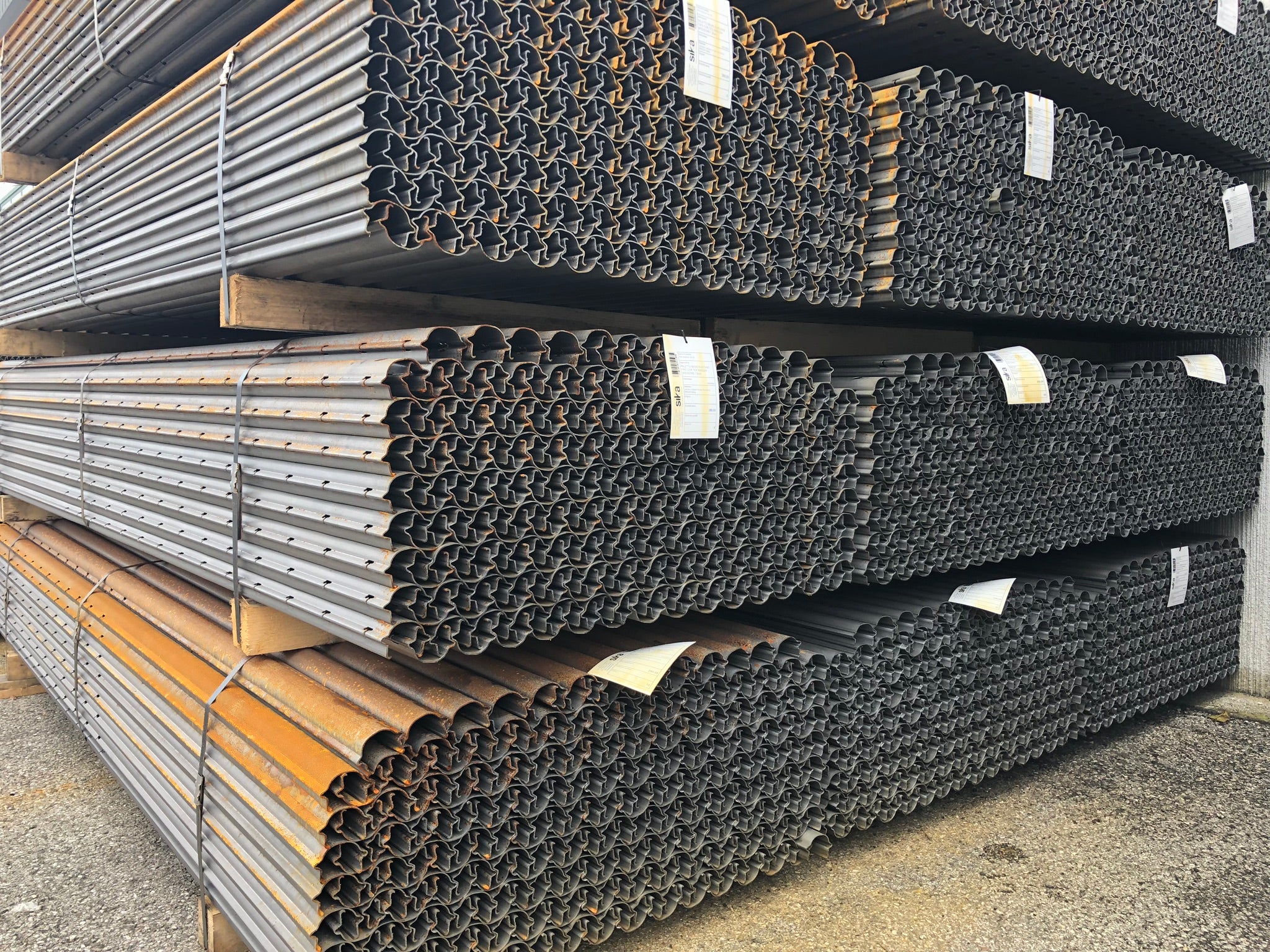 Corten Intermediate Trellis Post 2.5m (x250)